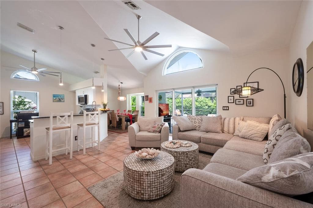 229 Countryside Dr, Naples, FL 34104-8