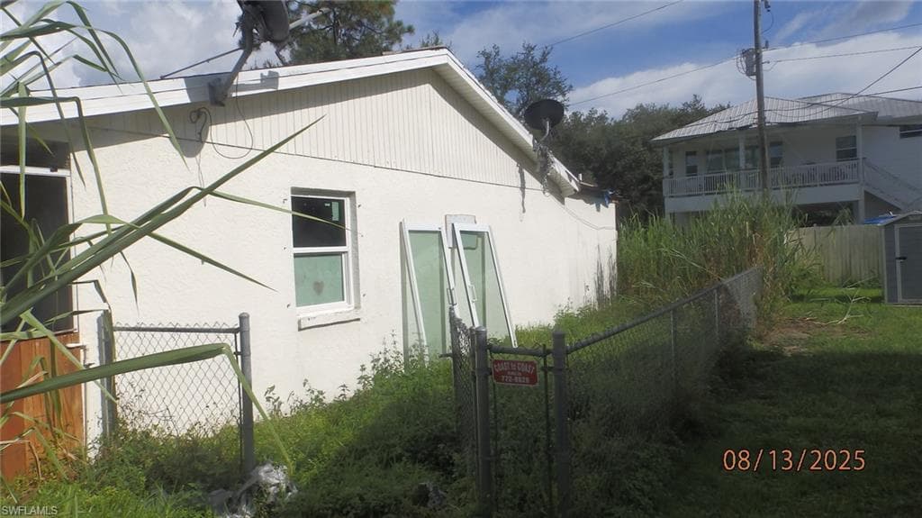 537 Capitol St, North Fort Myers, FL 33903-22