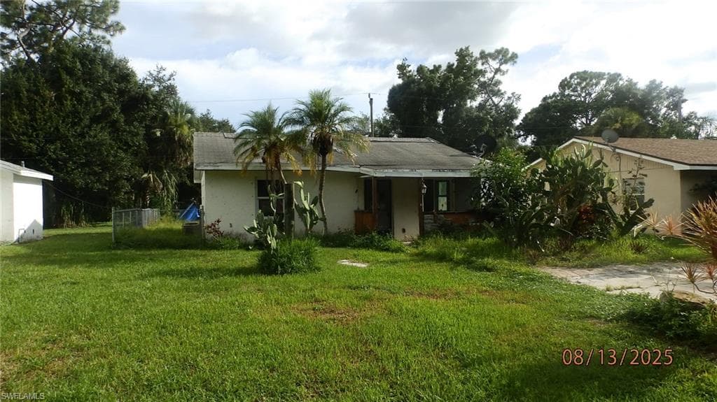 537 Capitol St, North Fort Myers, FL 33903-3