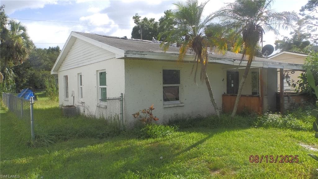 537 Capitol St, North Fort Myers, FL 33903-4