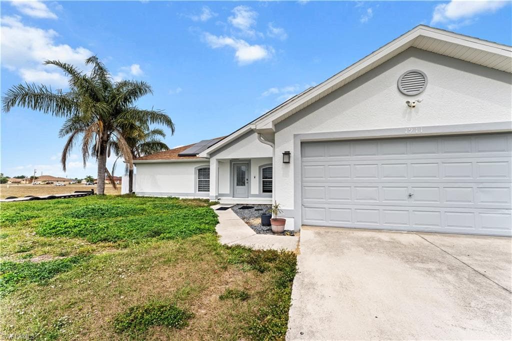 1911 15th Ter, Cape Coral, FL 33993-4