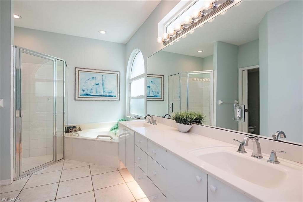 1281 Aruba Ct, Marco Island, FL 34145-11
