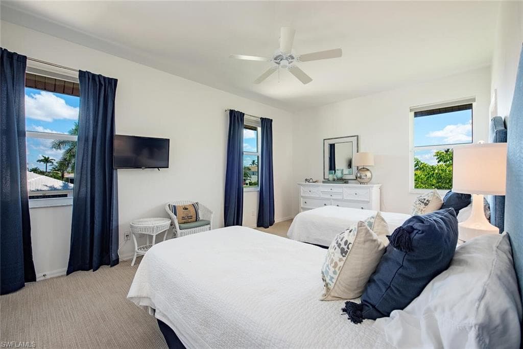 1281 Aruba Ct, Marco Island, FL 34145-12
