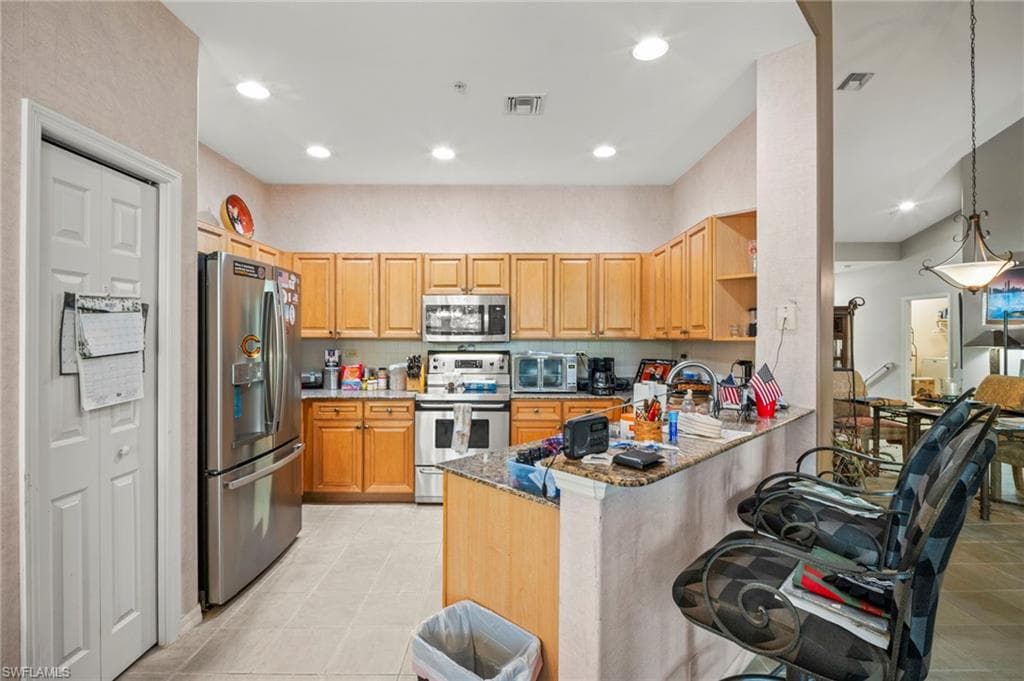 8570 Danbury Blvd 204, Naples, FL 34120-9