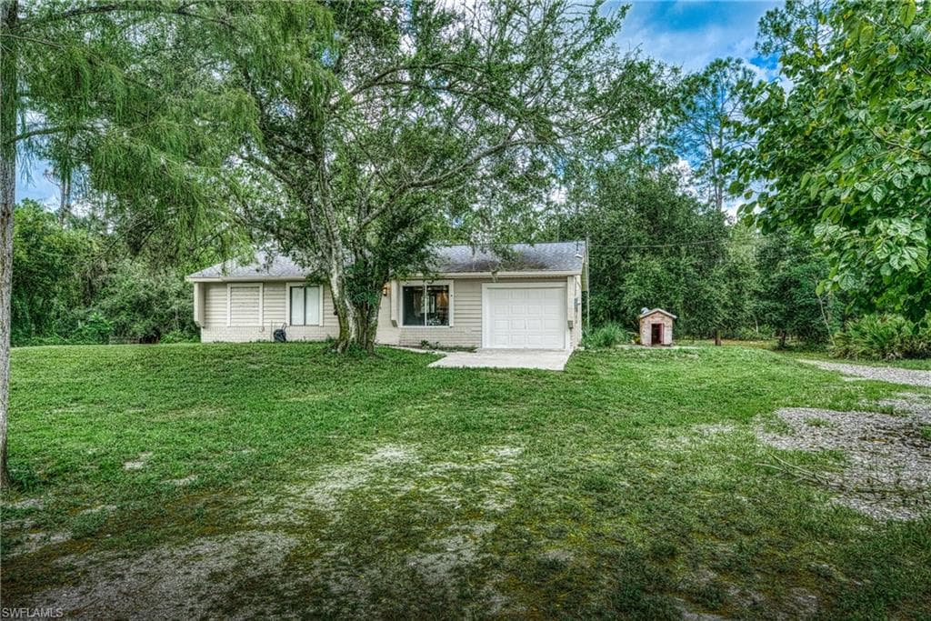 461 16th St SE, Naples, FL 34117-4