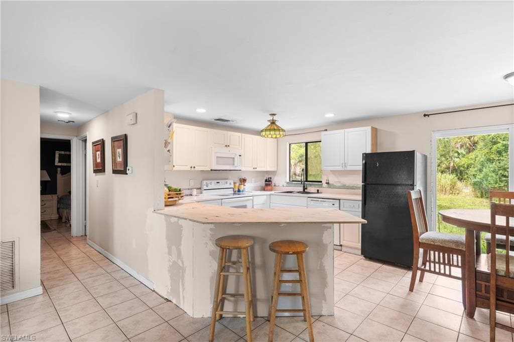 461 16th St SE, Naples, FL 34117-6