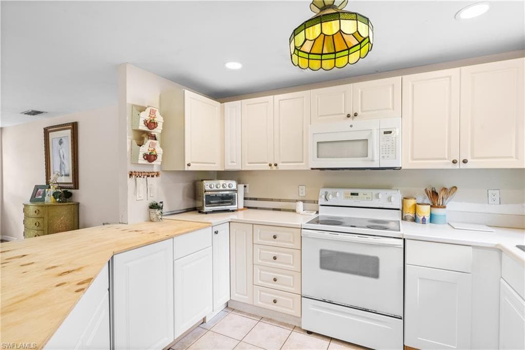 461 16th St SE, Naples, FL 34117-7