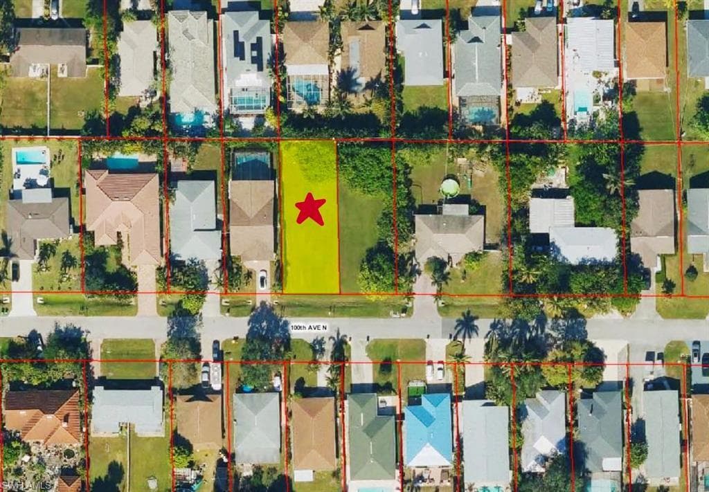 553 100th Ave N, Naples, FL 34108-3