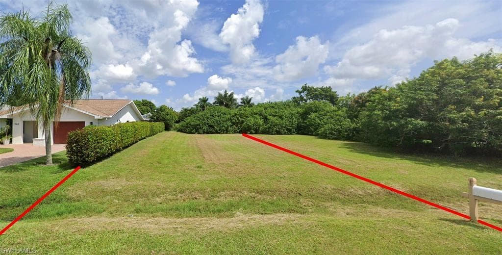 553 100th Ave N, Naples, FL 34108-4