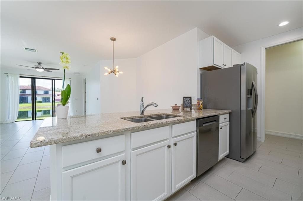 7918 Bristol Cir, Naples, FL 34120-10