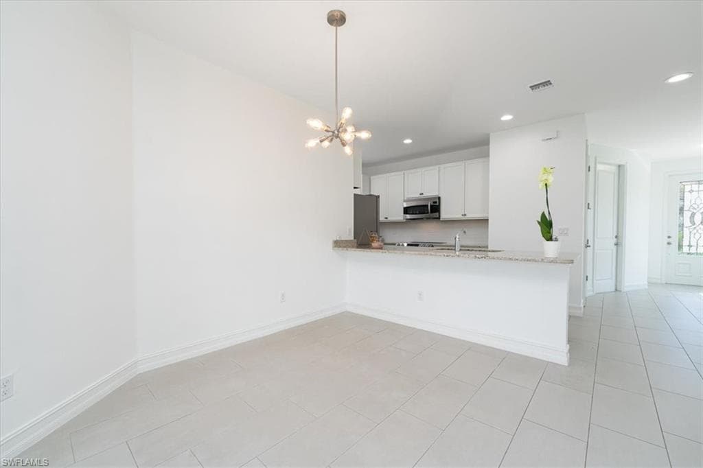 7918 Bristol Cir, Naples, FL 34120-13