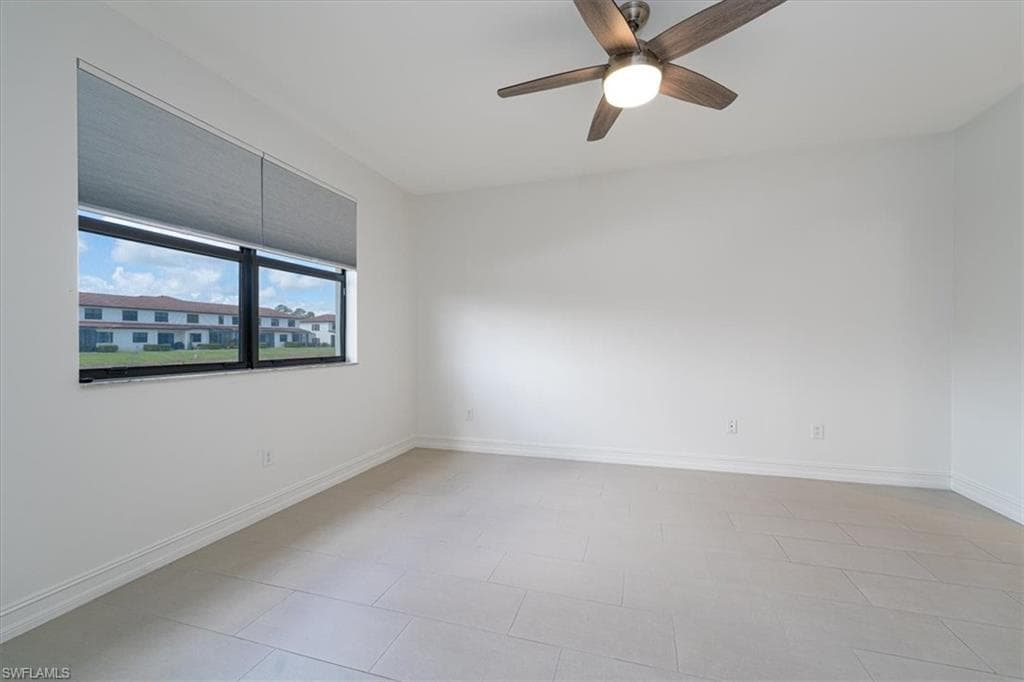 7918 Bristol Cir, Naples, FL 34120-15