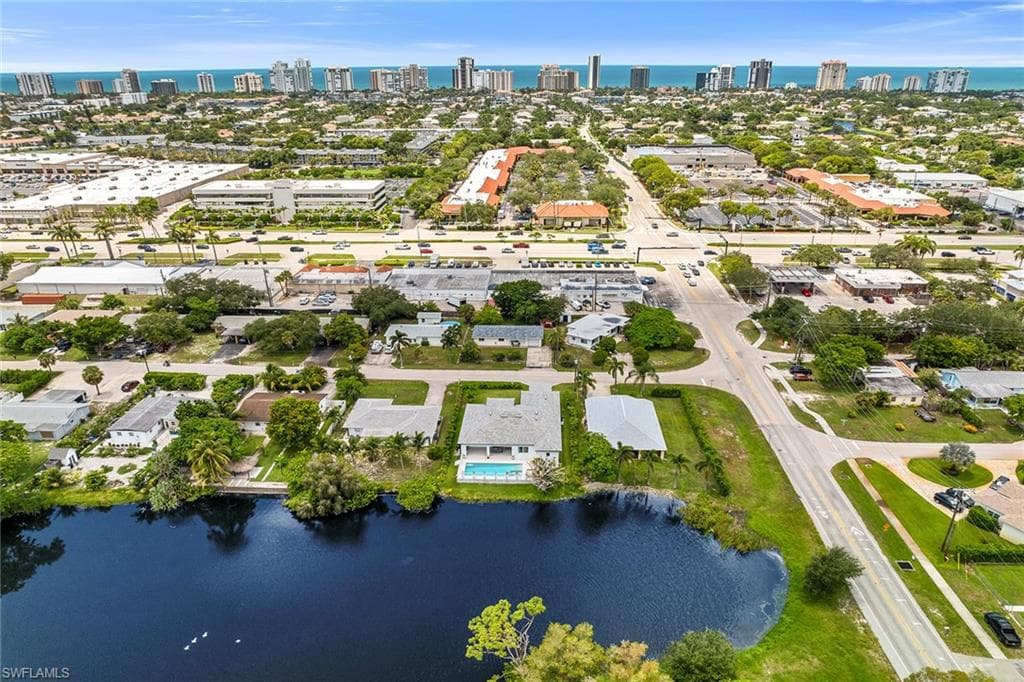 4584 Alhambra Cir, Naples, FL 34103-2