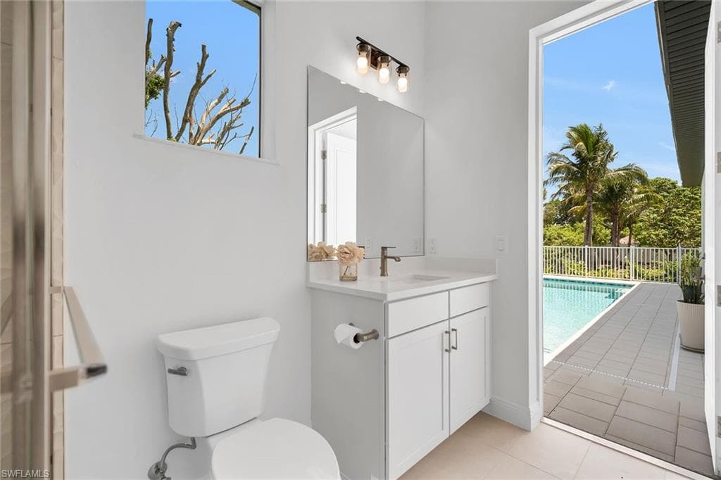 4584 Alhambra Cir, Naples, FL 34103-34