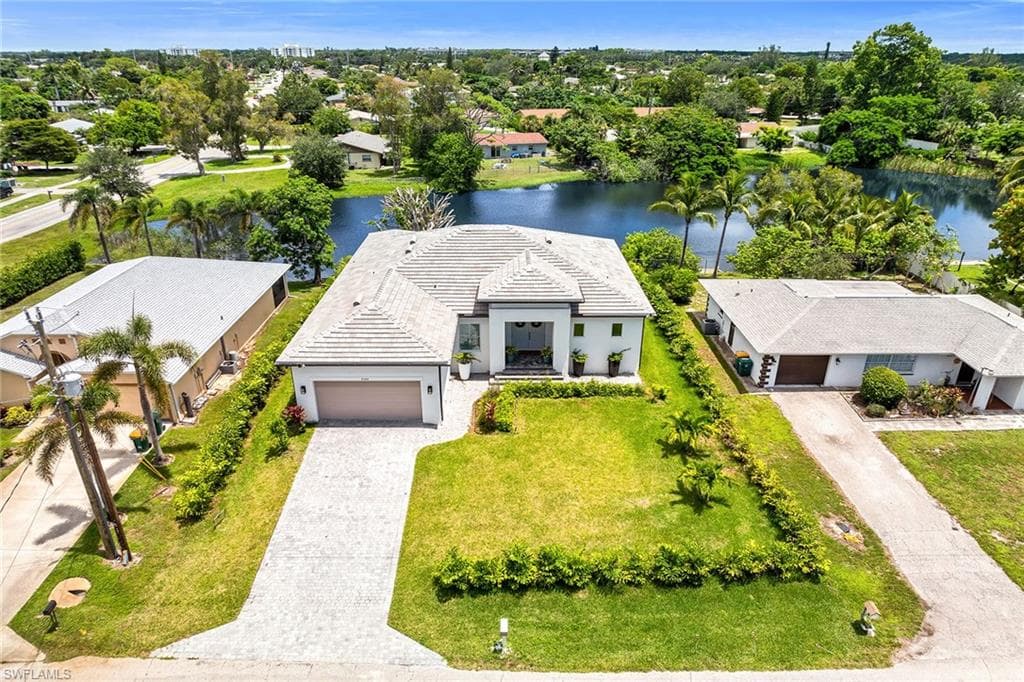 4584 Alhambra Cir, Naples, FL 34103-43
