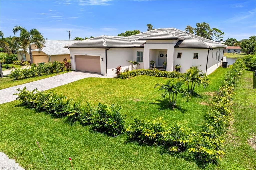 4584 Alhambra Cir, Naples, FL 34103-44
