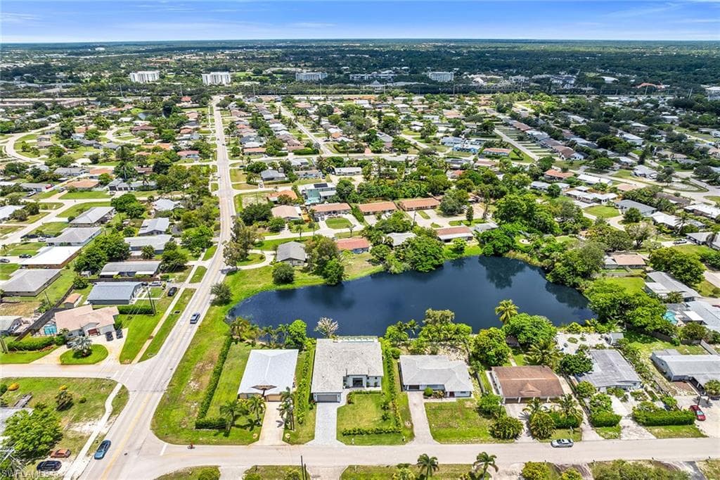 4584 Alhambra Cir, Naples, FL 34103-46