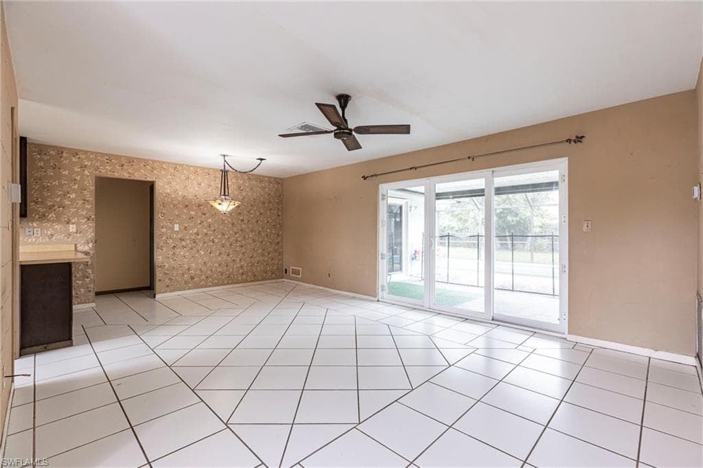 5449 27th Ave SW, Naples, FL 34116-10