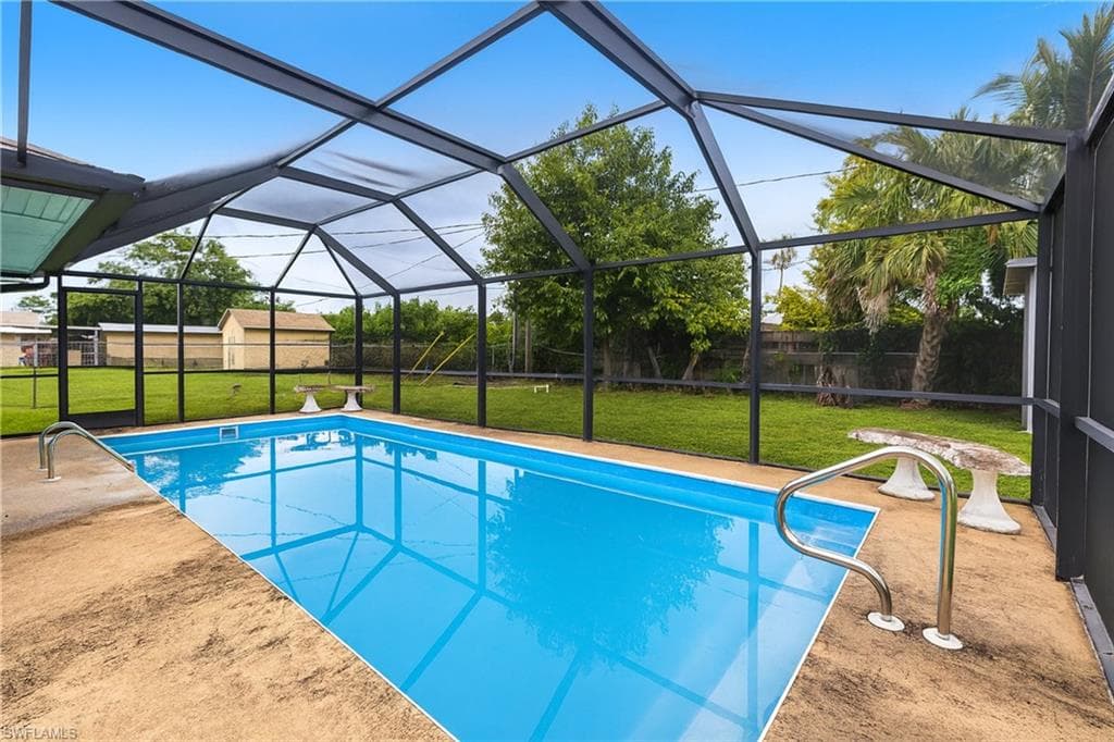 5449 27th Ave SW, Naples, FL 34116-3