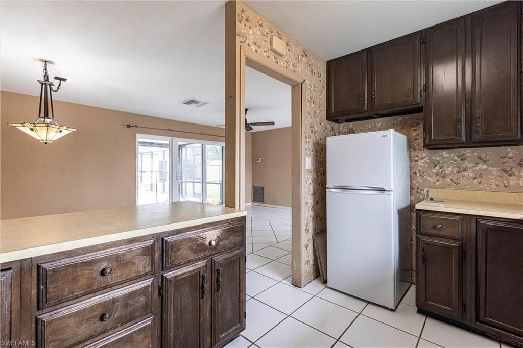 5449 27th Ave SW, Naples, FL 34116-5