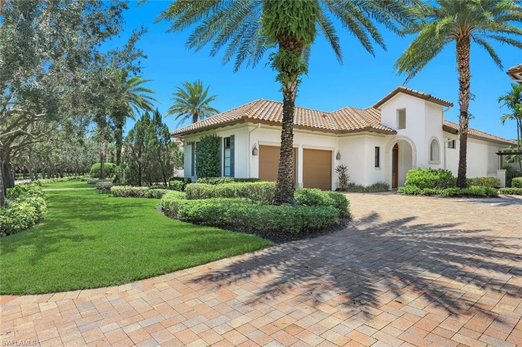 16484 Talis Park Dr, Naples, FL 34110-33