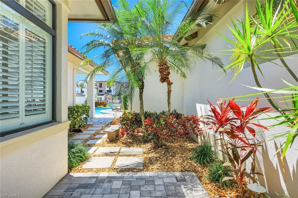 16484 Talis Park Dr, Naples, FL 34110-34