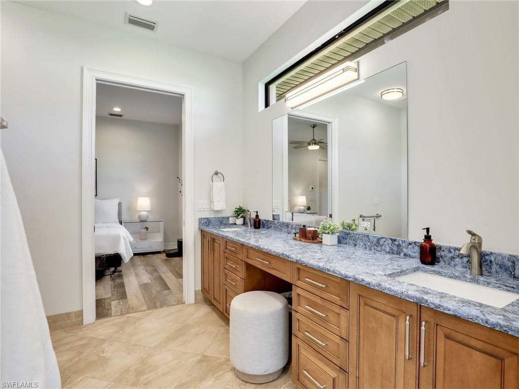4445 5th Ave SW, Naples, FL 34119-19