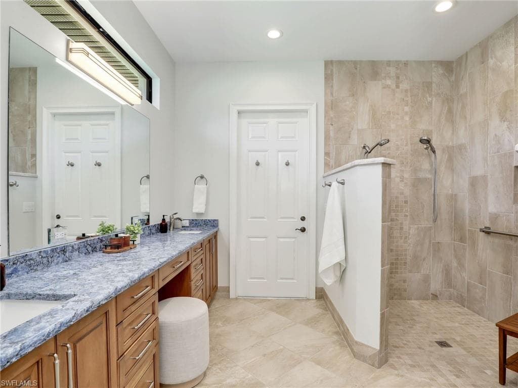 4445 5th Ave SW, Naples, FL 34119-21