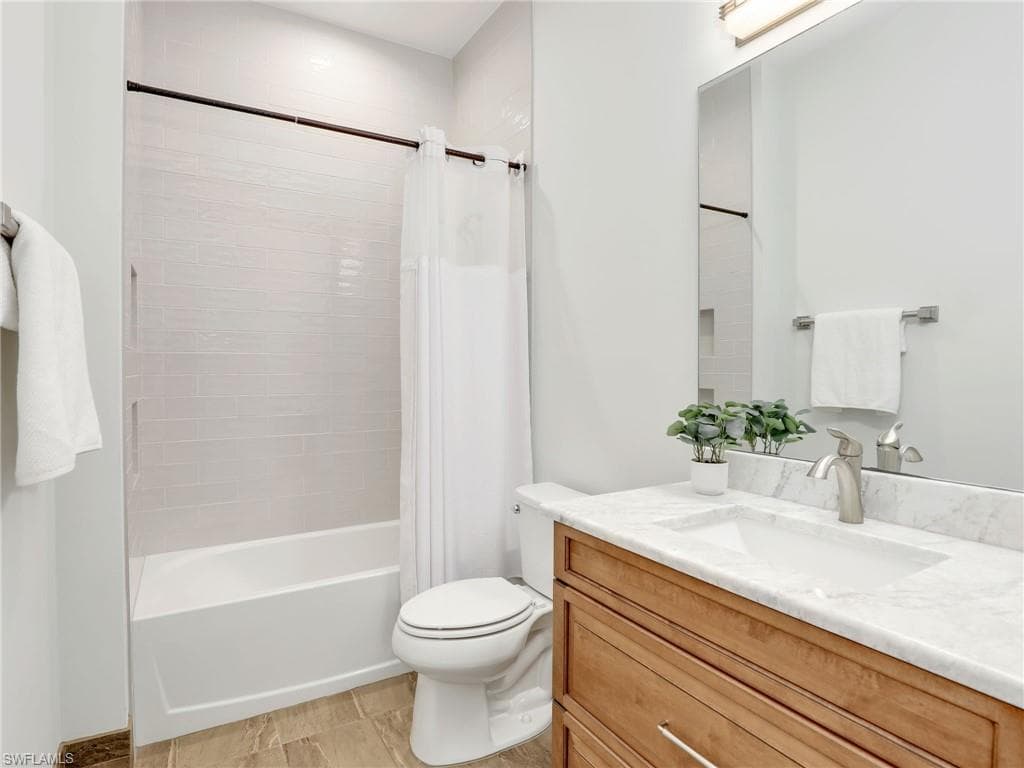 4445 5th Ave SW, Naples, FL 34119-29
