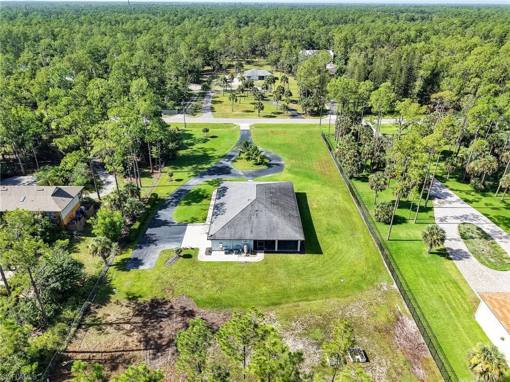 4445 5th Ave SW, Naples, FL 34119-32