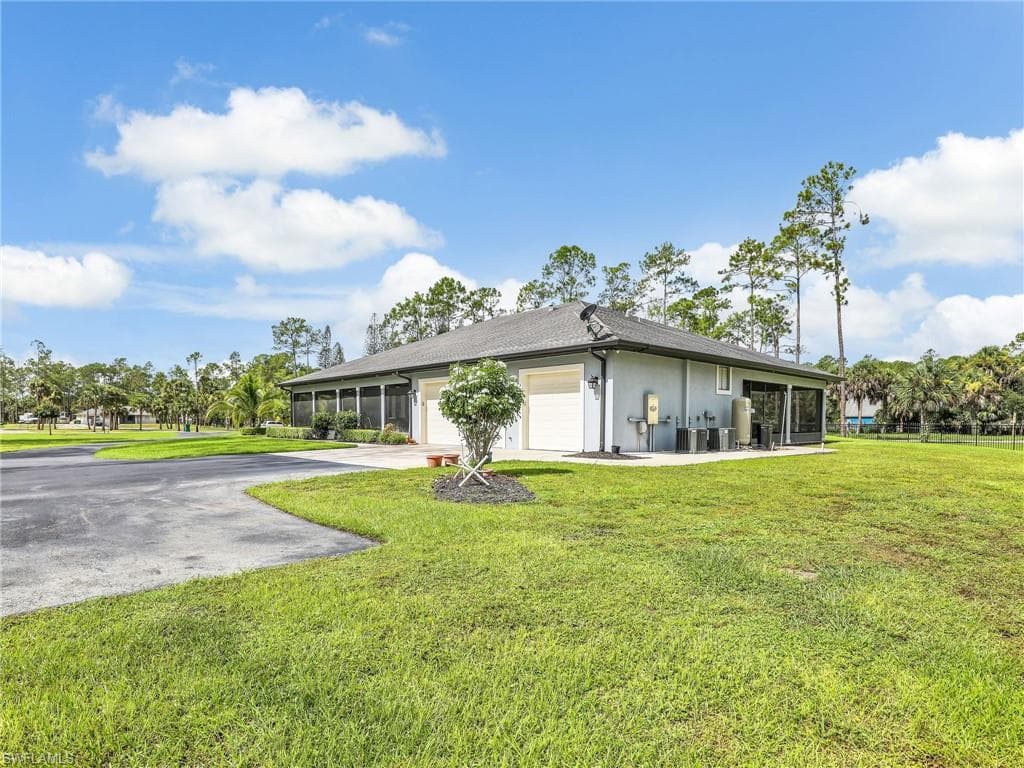 4445 5th Ave SW, Naples, FL 34119-37