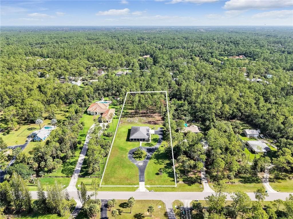 4445 5th Ave SW, Naples, FL 34119-3