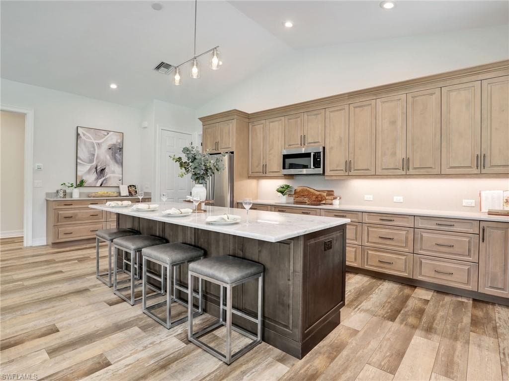 4445 5th Ave SW, Naples, FL 34119-6