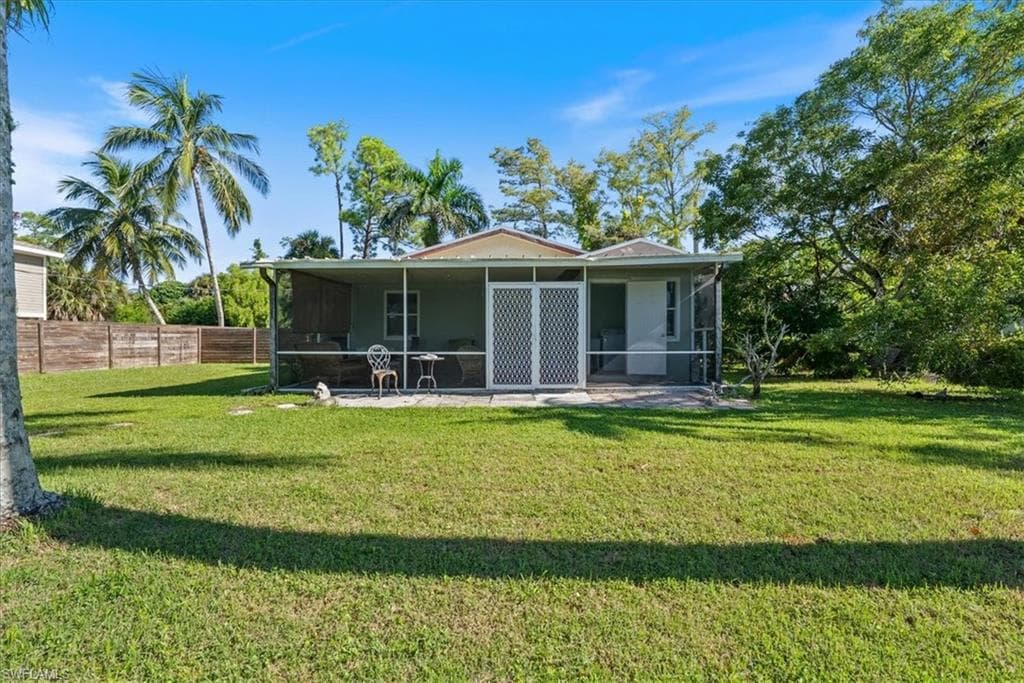 3024 Woodside Ave, Naples, FL 34112-12