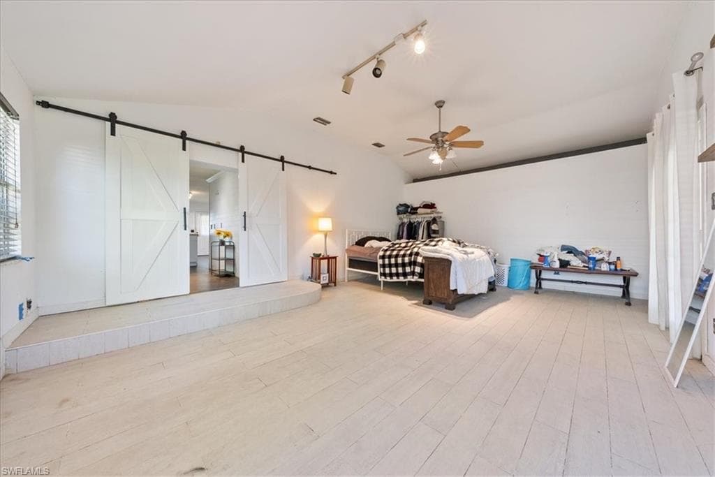 3024 Woodside Ave, Naples, FL 34112-27