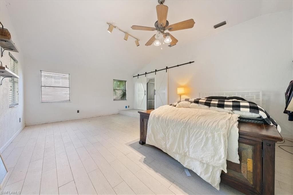 3024 Woodside Ave, Naples, FL 34112-29