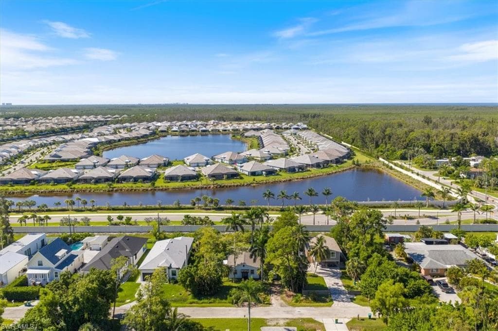 3024 Woodside Ave, Naples, FL 34112-34