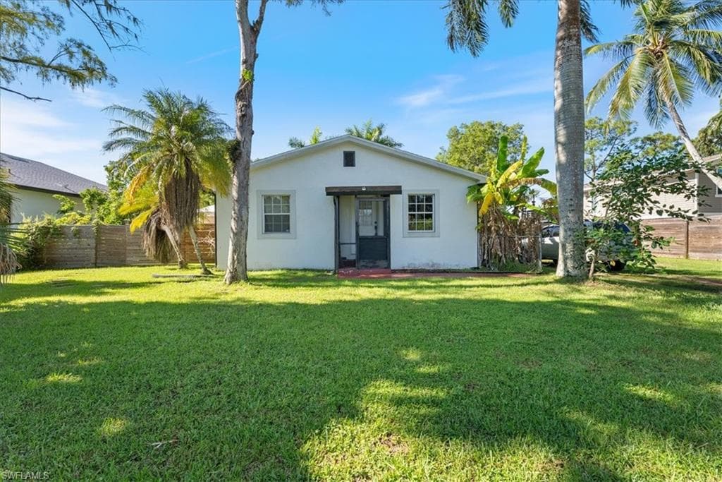 3024 Woodside Ave, Naples, FL 34112-42