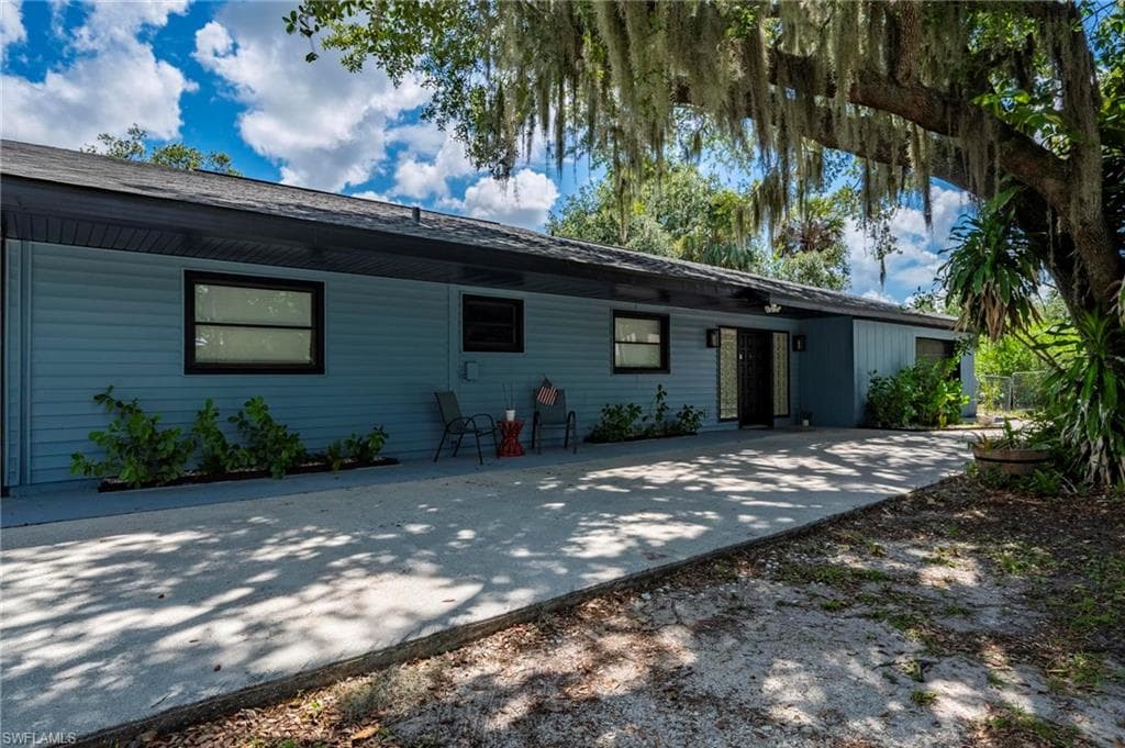 5700 Oakview Ln, Punta Gorda, FL 33950-2