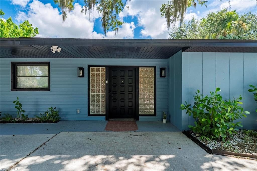 5700 Oakview Ln, Punta Gorda, FL 33950-3