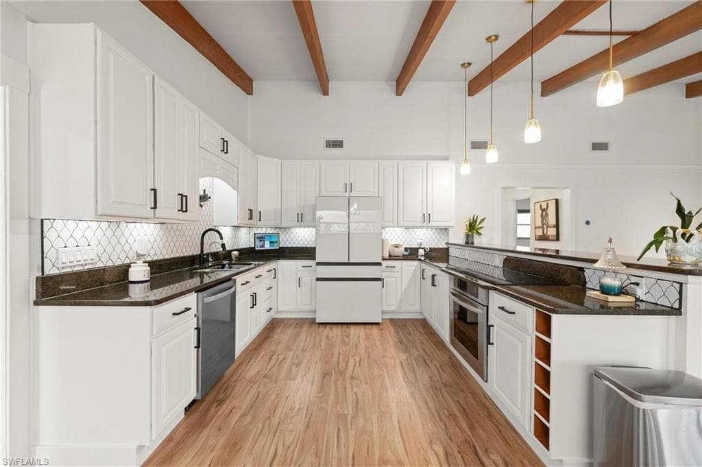 5700 Oakview Ln, Punta Gorda, FL 33950-8
