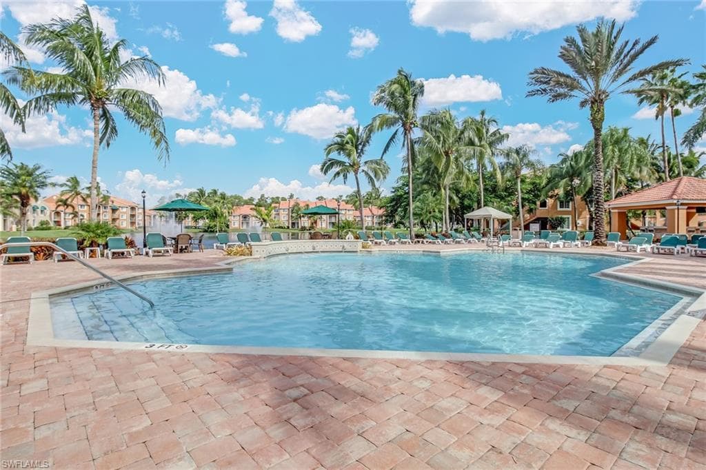 1230 Wildwood Lakes Blvd 102, Naples, FL 34104-37
