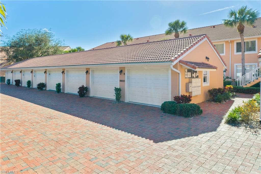 6600 Beach Resort Dr 407, Naples, FL 34114-3
