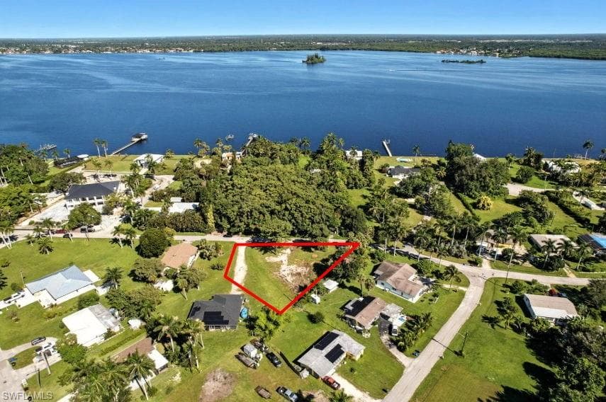 4364 Cypress Ln, Fort Myers, FL 33905-10
