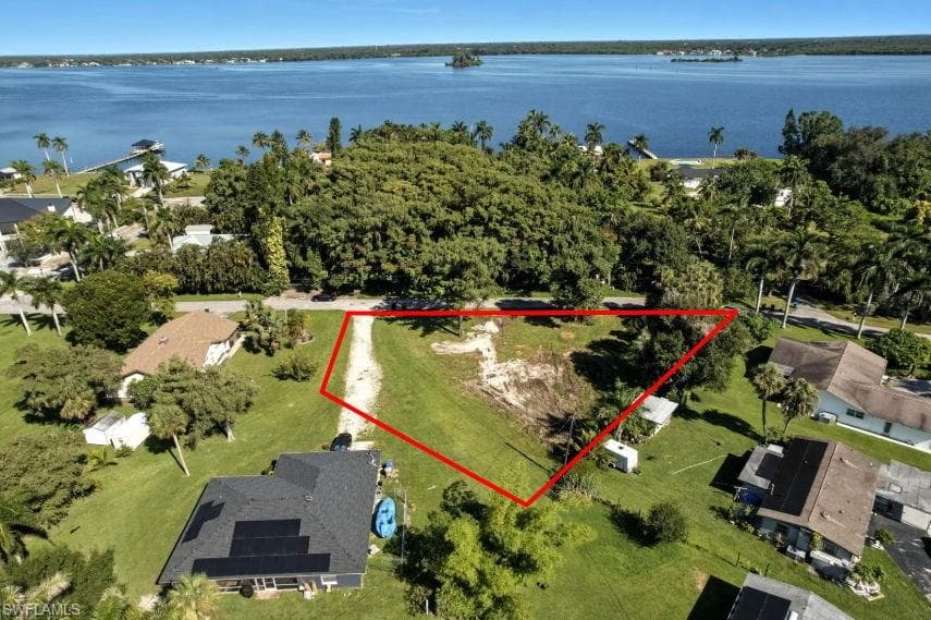 4364 Cypress Ln, Fort Myers, FL 33905-3