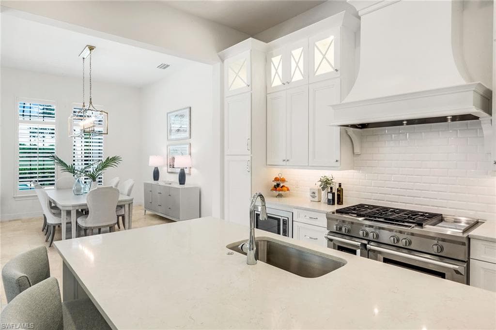 3233 Tavolara Ln, Naples, FL 34114-15