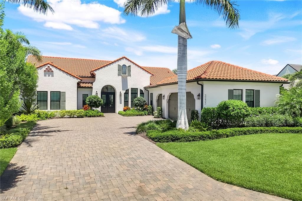 3233 Tavolara Ln, Naples, FL 34114-6