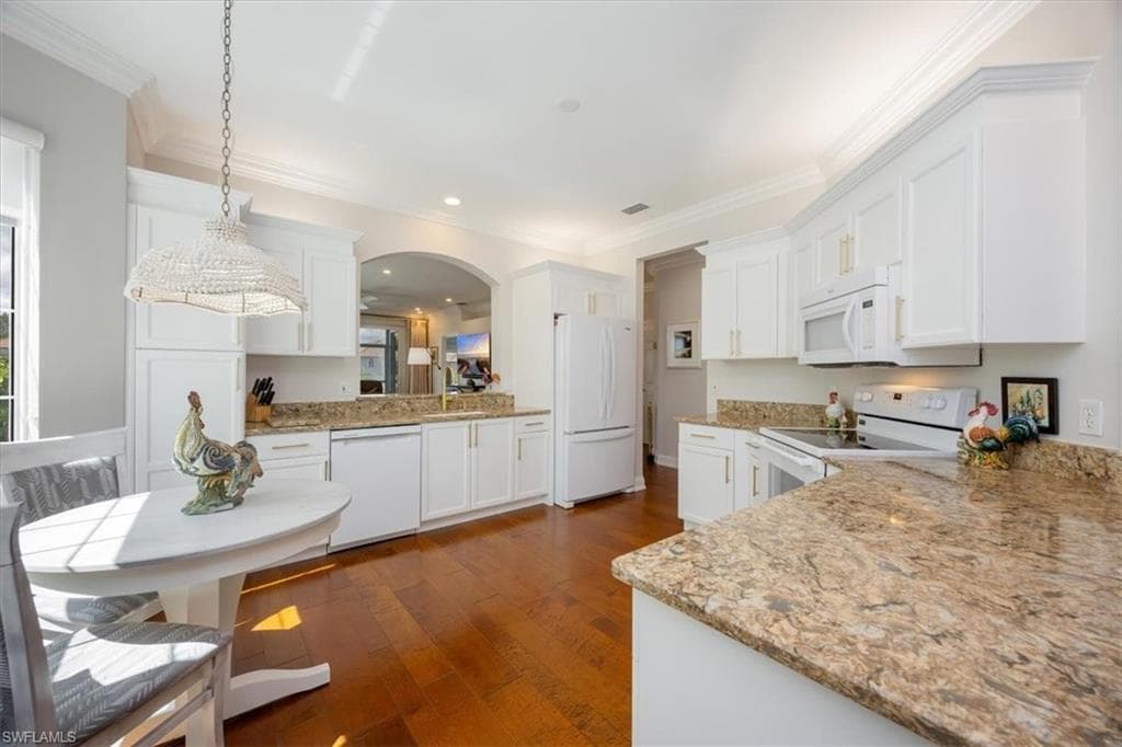 5963 Sand Wedge Ln 201, Naples, FL 34110-10