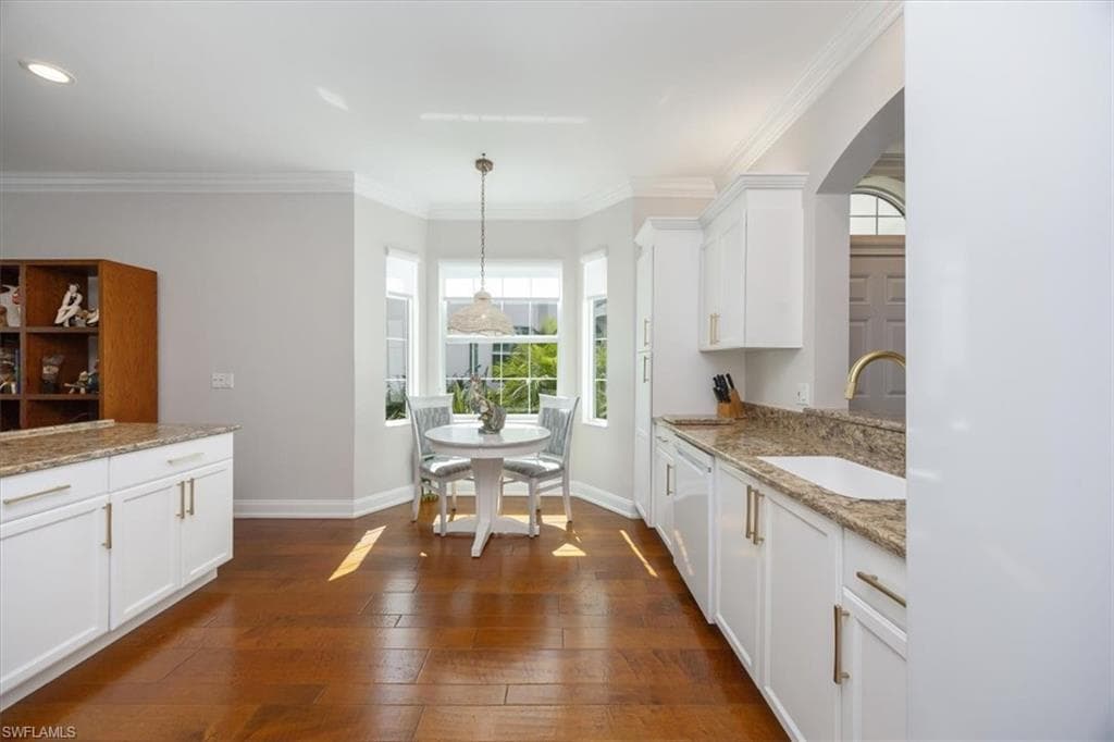 5963 Sand Wedge Ln 201, Naples, FL 34110-11