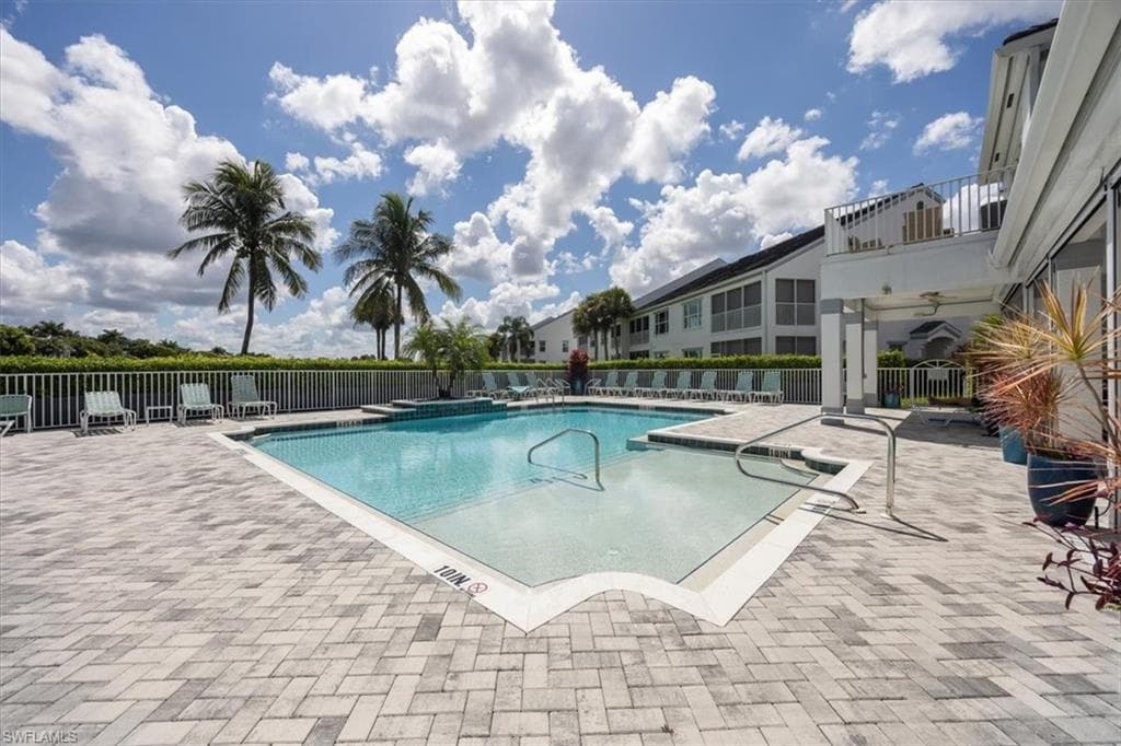 5963 Sand Wedge Ln 201, Naples, FL 34110-28